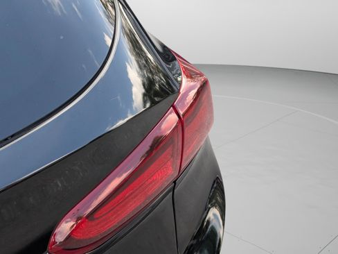 Used 2020 Hyundai Santa Fe SE image 23