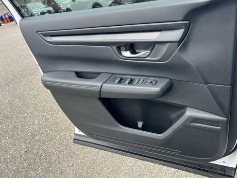 Used 2025 Honda CR-V EX image 19