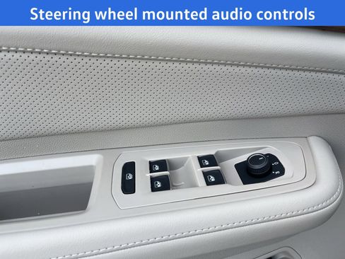 New 2026 Volkswagen Atlas SE FWD image 8
