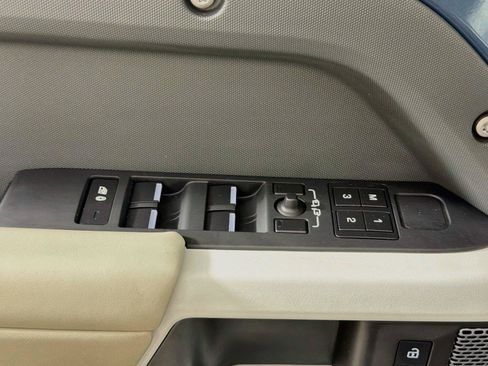Certified 2023 Land Rover Defender 110 S AWD/4WD image 17
