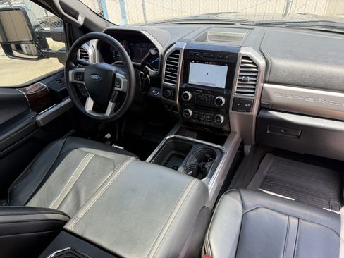 Used 2017 Ford F250 Platinum w/ Platinum Ultimate Package AWD/4WD image 28