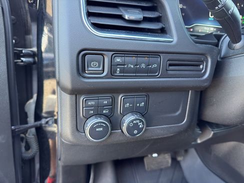 Used 2022 Chevrolet Tahoe LT image 11