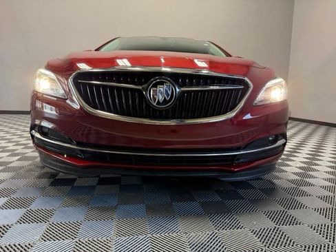 Used 2017 Buick LaCrosse Essence FWD image 3