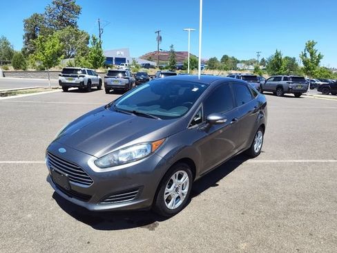 Used 2015 Ford Fiesta SE FWD image 7