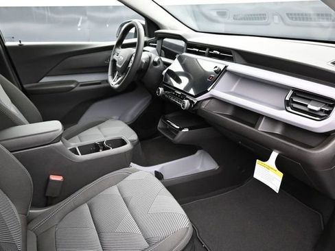 New 2027 Chevrolet Bolt LT w/ Comfort Package FWD image 21