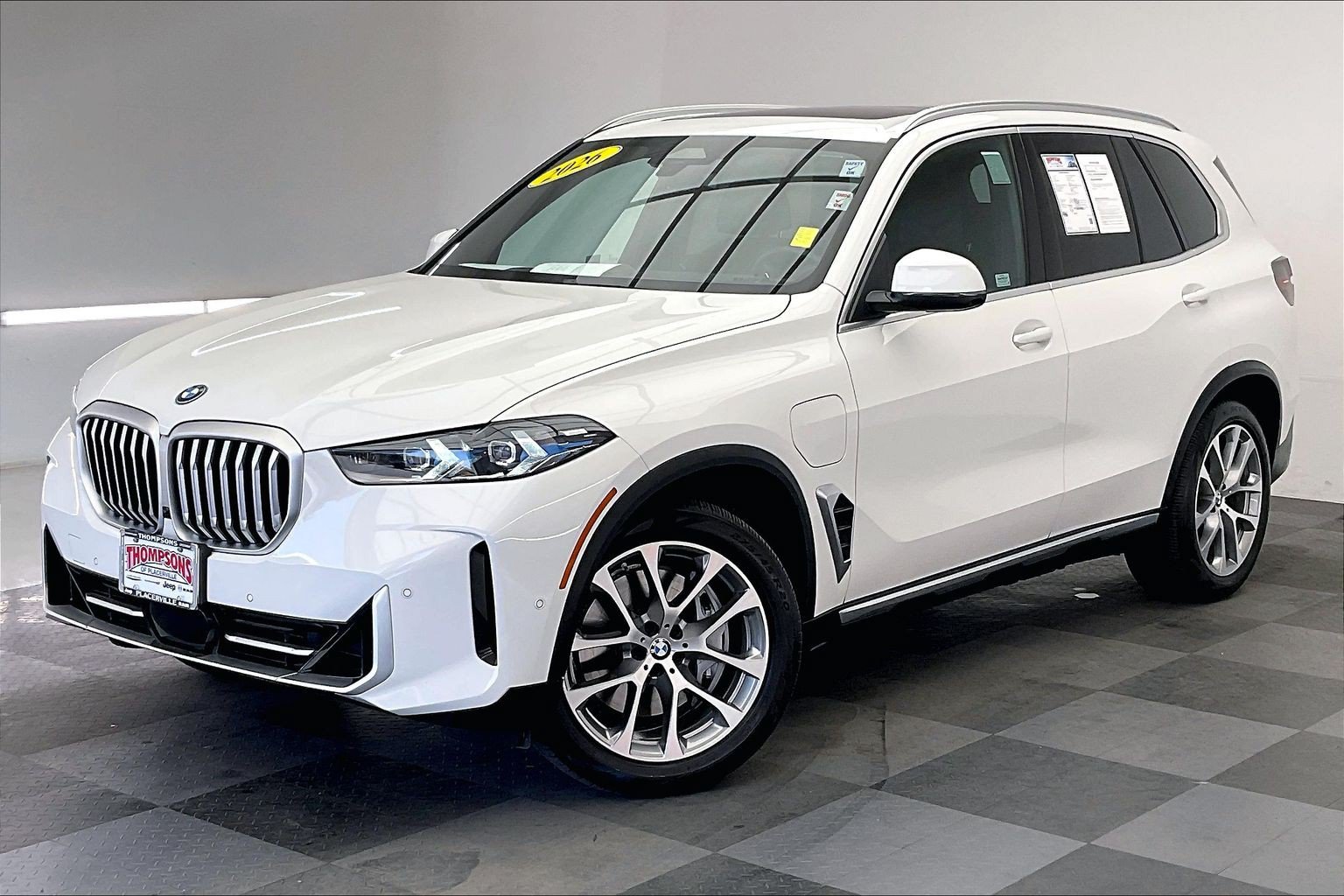 Used 2026 BMW X5 xDrive50e w/ Premium Package AWD/4WD image 12