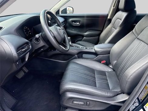 Used 2024 Honda HR-V EX-L image 9