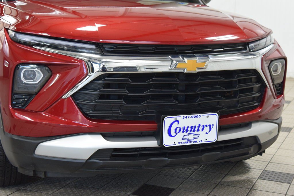Used 2024 Chevrolet TrailBlazer LT w/ Convenience Package AWD/4WD image 13