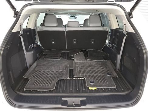 Used 2023 Toyota Highlander Limited AWD/4WD image 21