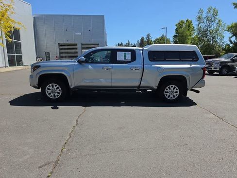 Used 2024 Toyota Tacoma SR5 AWD/4WD image 2
