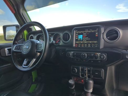 Used 2018 Jeep Wrangler Unlimited Rubicon AWD/4WD image 25