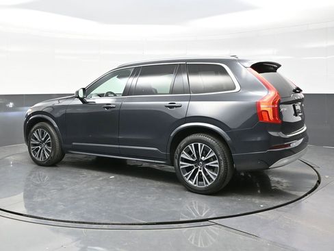 Used 2022 Volvo XC90 T5 Momentum w/ Protection Package Premier image 4