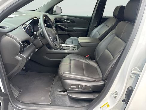 Used 2023 Chevrolet Traverse RS AWD/4WD image 17
