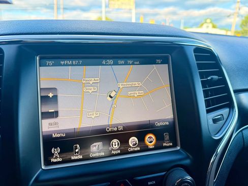 Used 2014 Jeep Grand Cherokee Limited w/ Luxury Group II AWD/4WD image 11