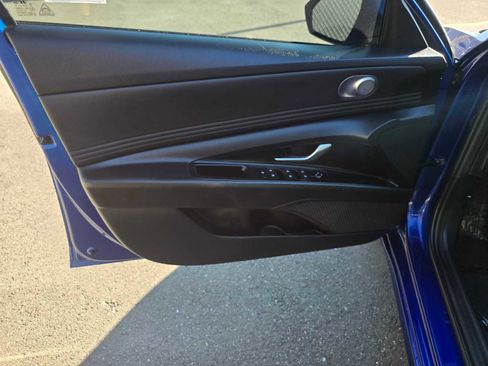 Used 2023 Hyundai Elantra SEL w/ Convenience Package image 21