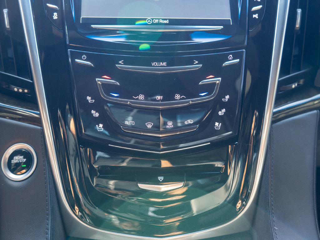 Used 2019 Cadillac Escalade Platinum AWD/4WD image 31