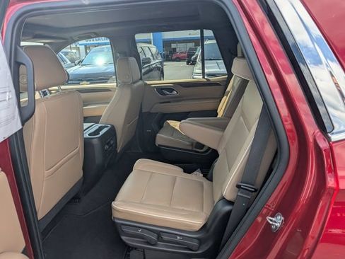 Used 2021 Chevrolet Tahoe Premier w/ Premium Package AWD/4WD image 9