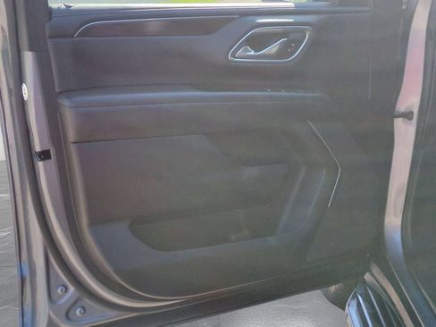 Used 2021 GMC Yukon SLE AWD/4WD image 14