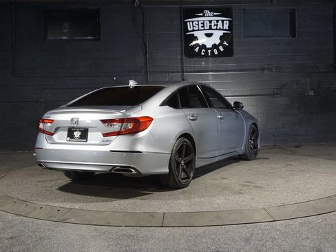 Used 2021 Honda Accord Touring image 7