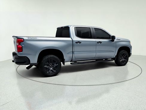 Used 2025 Chevrolet Silverado 1500 Custom Trail Boss w/ Dark Appearance Package AWD/4WD image 8