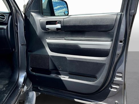 Used 2019 Toyota Tundra SR5 w/ SR5 Upgrade Package image 17