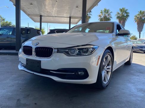 Used 2017 BMW 330i Sedan RWD image 13