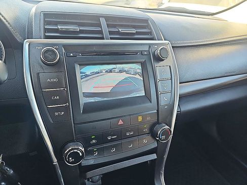 Used 2016 Toyota Camry LE image 25