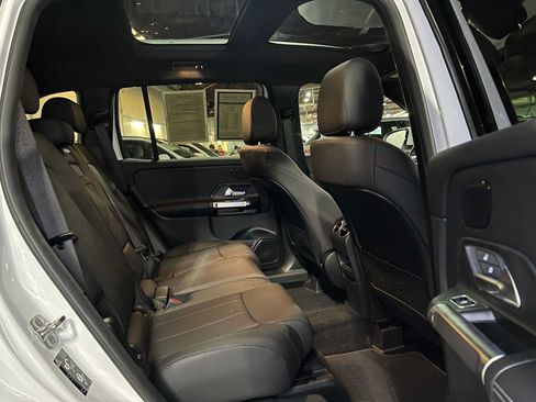 Used 2026 Mercedes-Benz GLB 250 4MATIC image 13