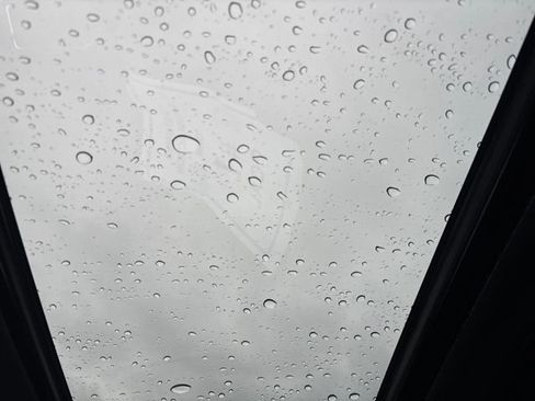 Used 2017 Toyota Tacoma TRD Off-Road image 18