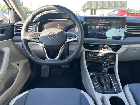 Used 2026 Volkswagen Jetta SE image 15