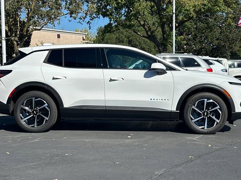 New 2026 Chevrolet Equinox EV LT image 2