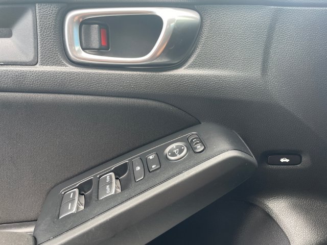 Used 2023 Honda Civic Sport image 19