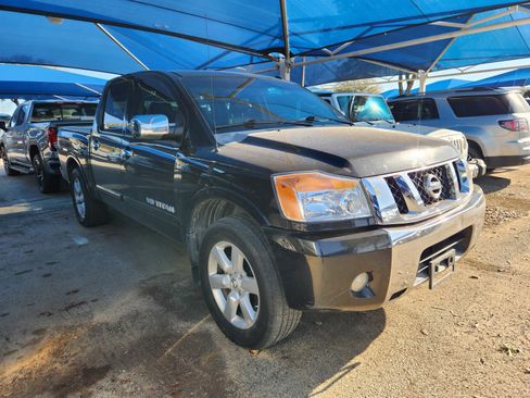 Used 2008 Nissan Titan XE image 1