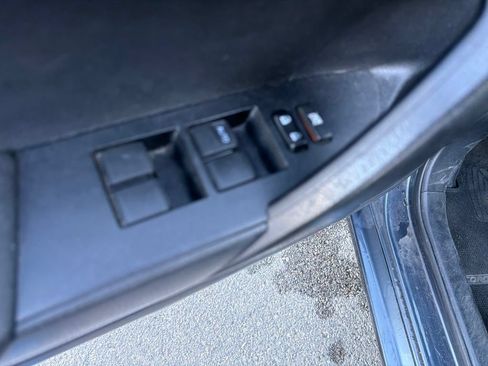 Used 2015 Toyota Corolla L FWD image 14