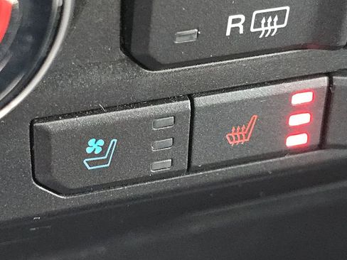 Used 2019 Ford F150 Raptor w/ Equipment Group 802A Luxury image 6