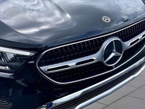 Used 2025 Mercedes-Benz GLC 300 image 29