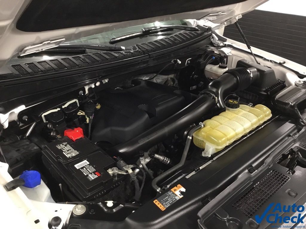 Used 2019 Ford Expedition Limited w/ Equipment Group 301A AWD/4WD image 40
