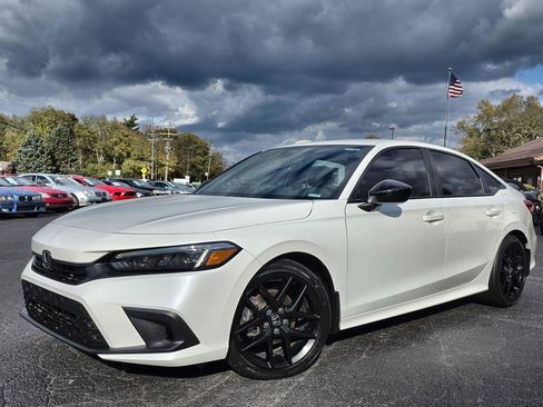 Used 2022 Honda Civic Sport image 1