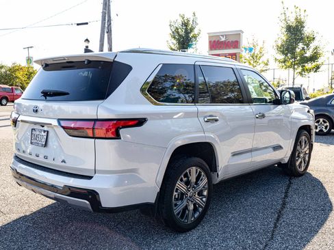 Used 2024 Toyota Sequoia Capstone image 6