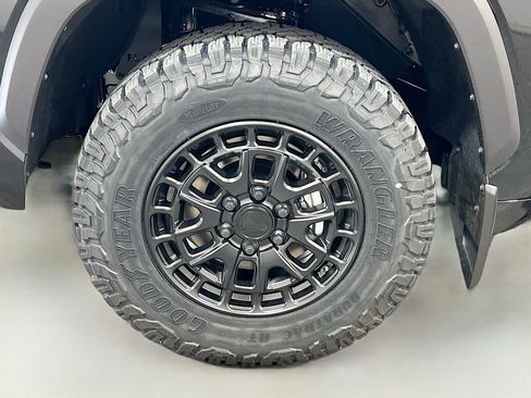 New 2026 Toyota Tundra SR5 image 9