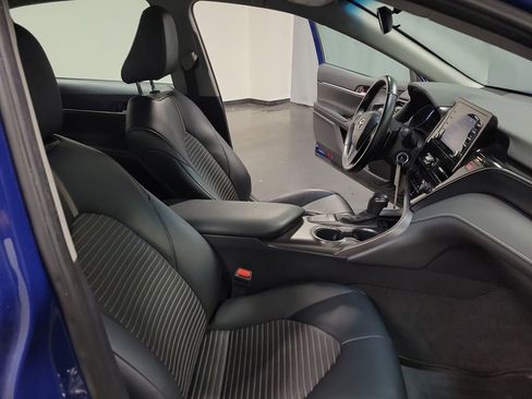 Used 2024 Toyota Camry SE image 22