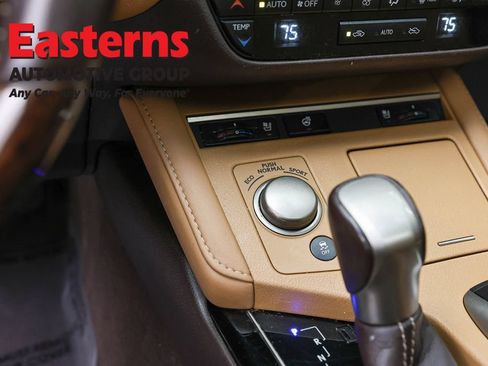 Used 2017 Lexus ES 350 w/ Navigation System Package FWD image 22
