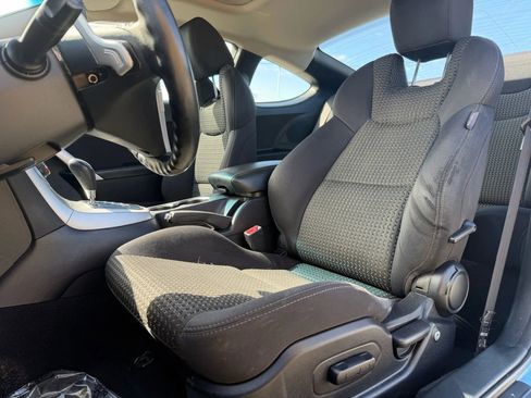 Used 2010 Hyundai Genesis 2.0T image 10