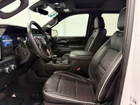 Used 2024 GMC Sierra 1500 AT4X image 14