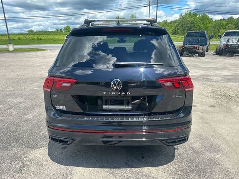 Used 2023 Volkswagen Tiguan SE R-Line AWD/4WD image 4