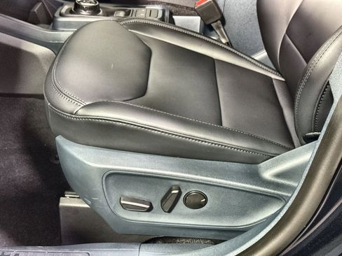 New 2025 Ford Maverick Lariat w/ Black Appearance Package image 14