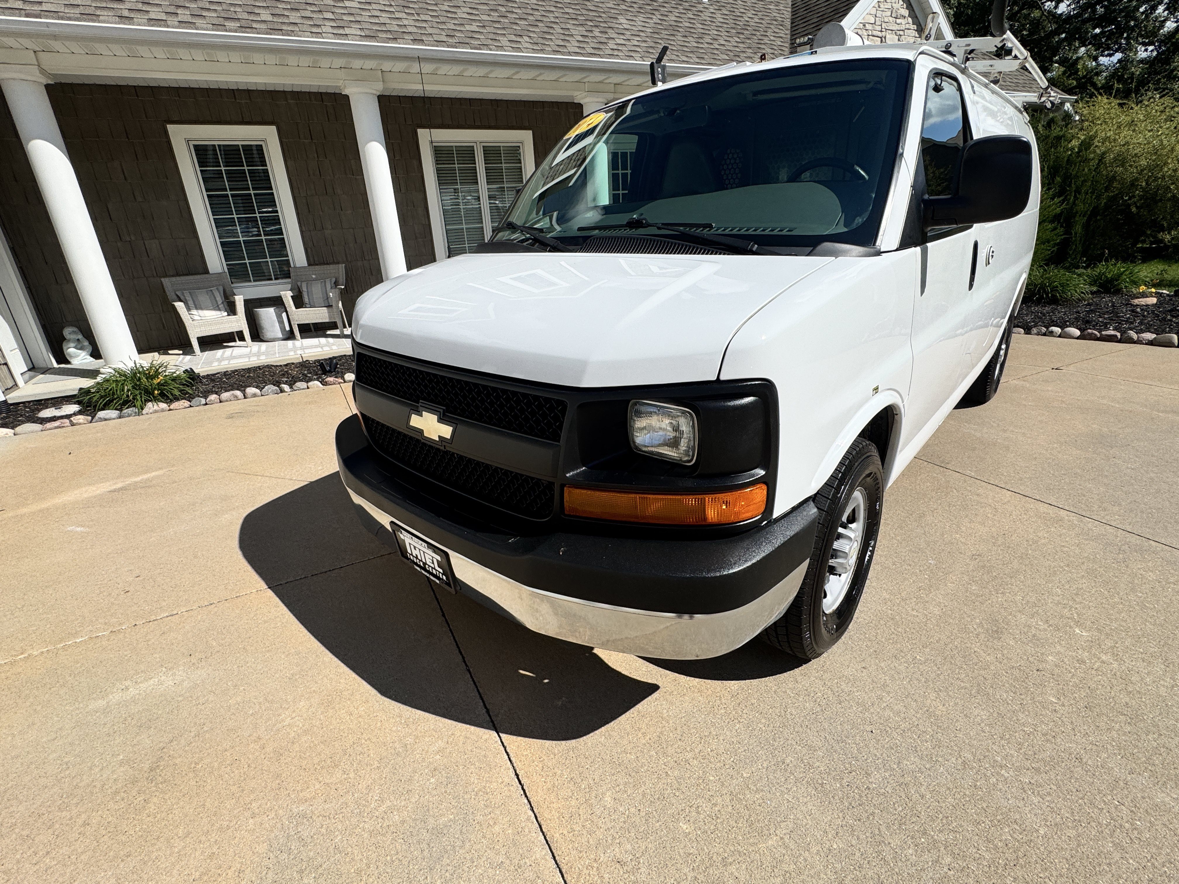 Used 2014 Chevrolet Express 2500 RWD image 33