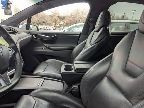 Used 2016 Tesla Model X P90D image 9
