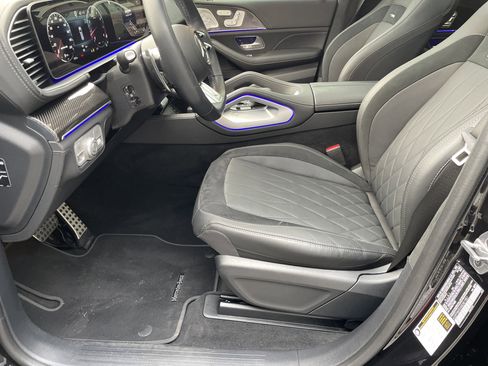 Certified 2025 Mercedes-Benz GLS 63 AMG 4MATIC image 21