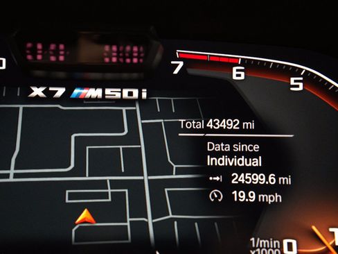 Used 2022 BMW X7 M50i AWD/4WD image 36